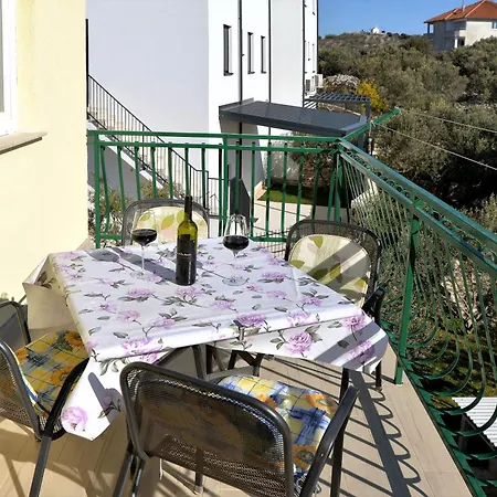 Apartments Goranka Murter Exterior photo