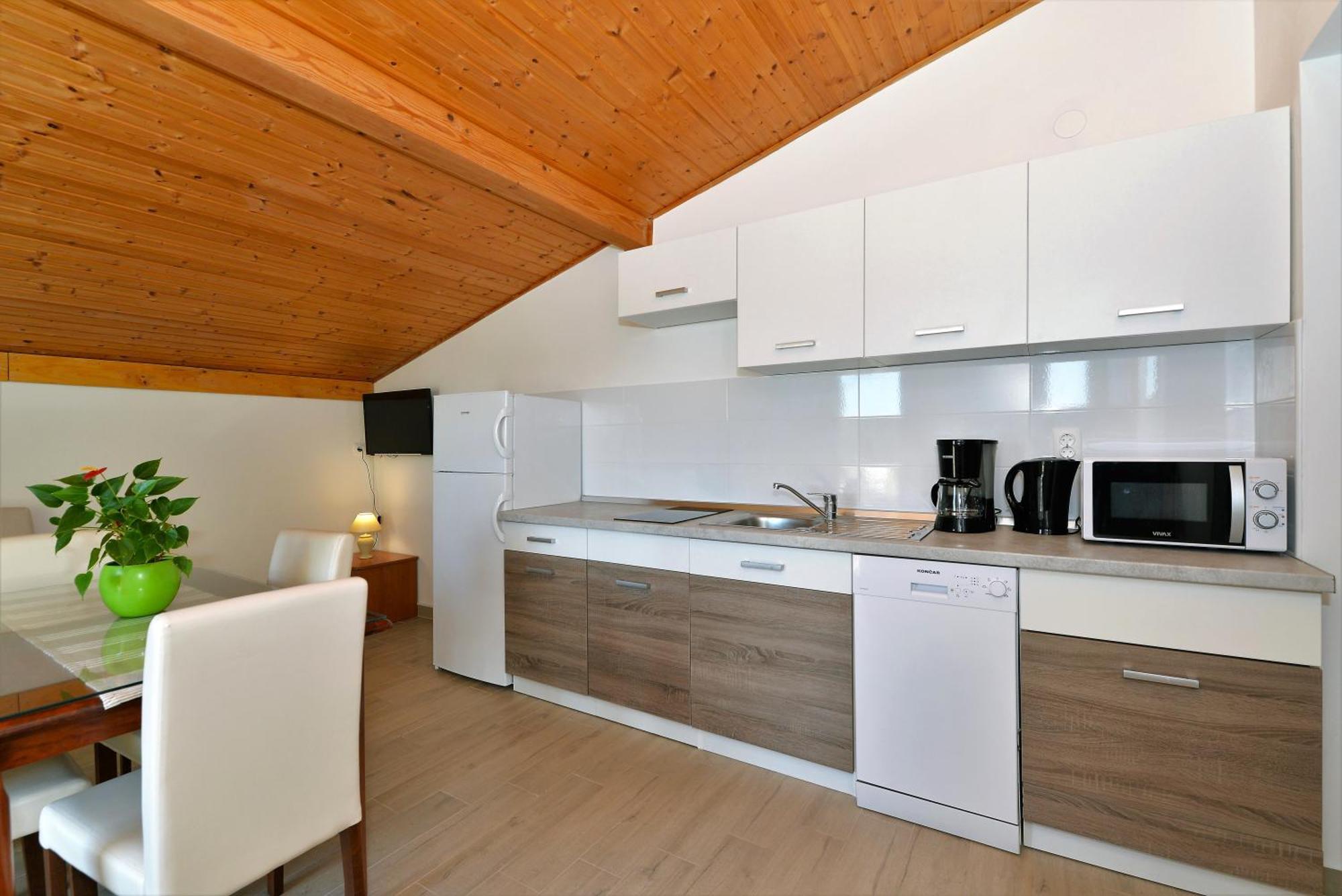 Apartment Goranka Murter