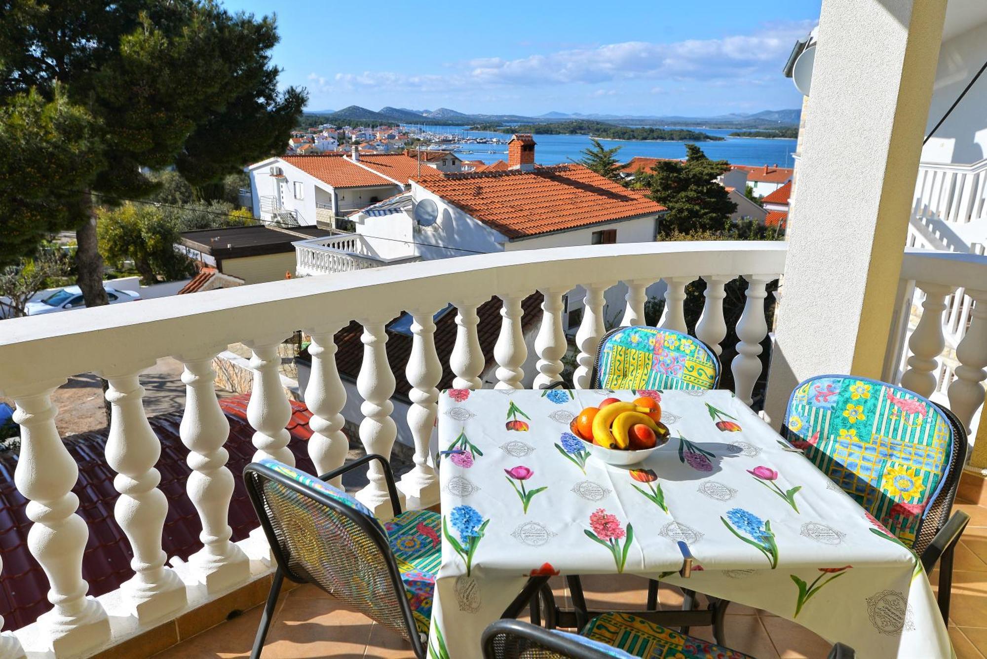 Apartment Goranka Murter
