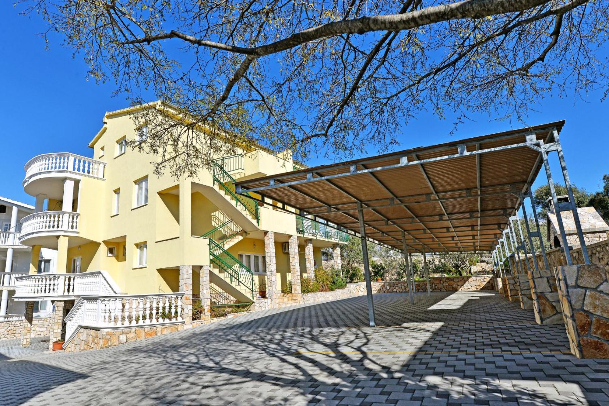 Apartment Goranka *